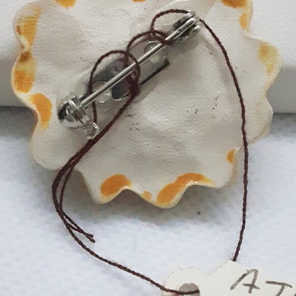 NEW Art to Wear Yellow Sunflower Pin - Picture 9 of 10